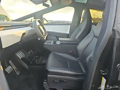 2024 Tesla Cybertruck سعر فوق الممتاز لعشاق التميز 7