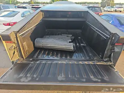 2024 Tesla Cybertruck سعر فوق الممتاز لعشاق التميز 11