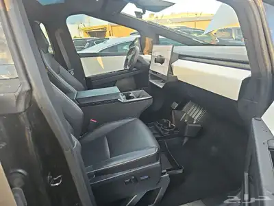 2024 Tesla Cybertruck سعر فوق الممتاز لعشاق التميز 6