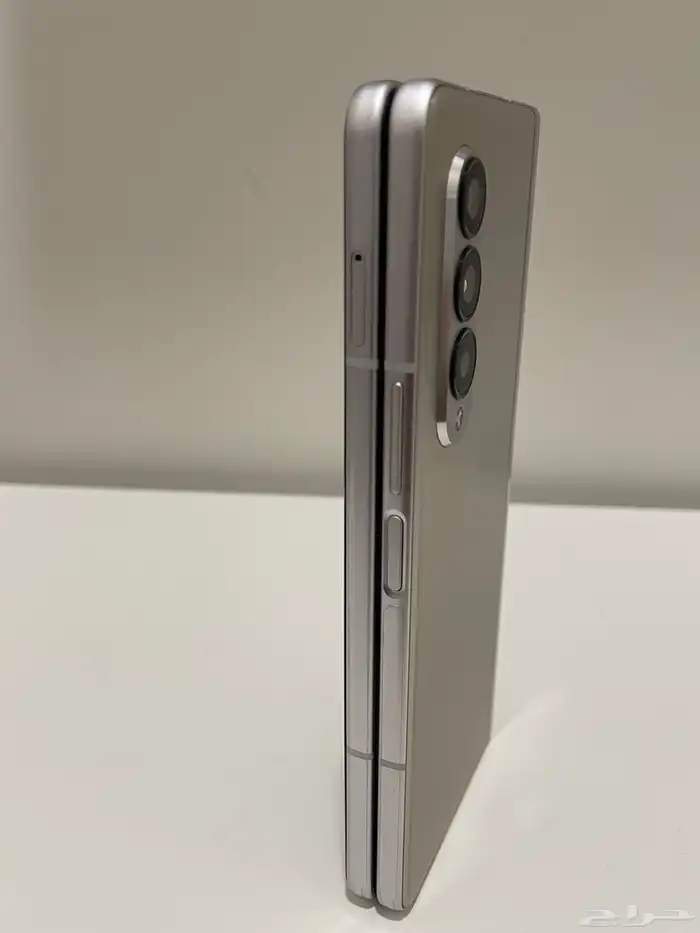 للبيع جلكسي فولد 3 5G  galaxy z fold 3 5G 22
