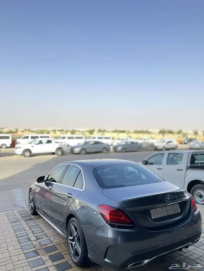مرسيدس C200 2020 3