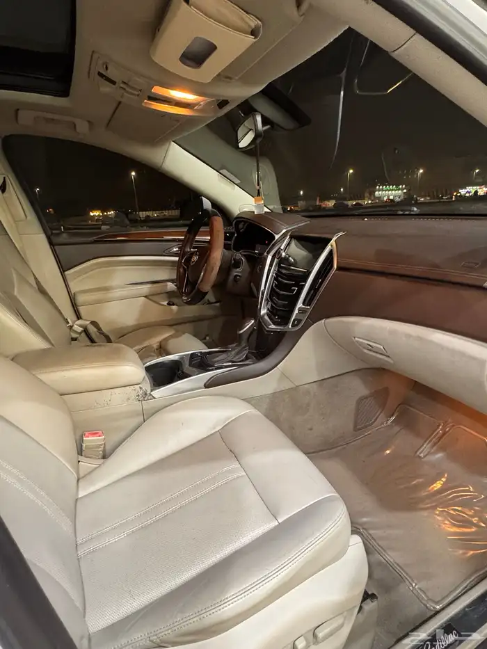 كاديلاك SRX 2013 Cadillac نظيفه بسعر مغري 17