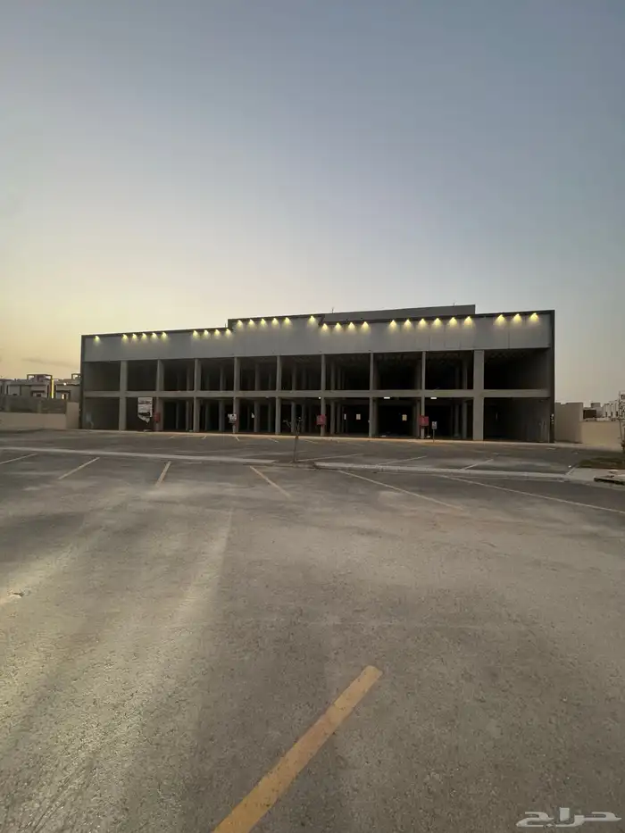 معارض ومكاتب للإيجار   حي تنال الرمال شرق المطار   Commerci 1