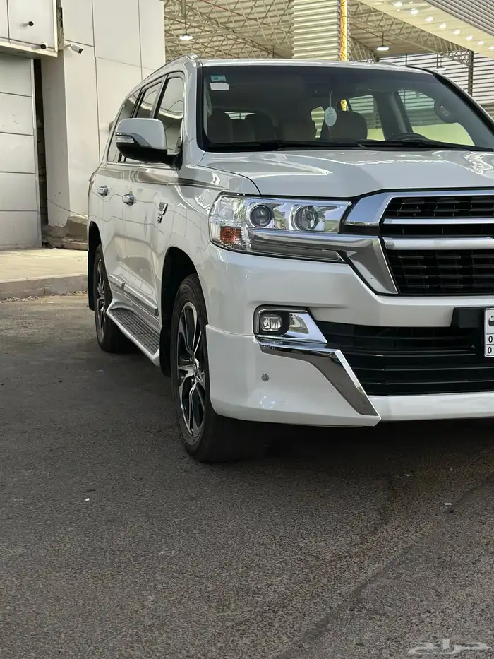 لاندكروزر مديل 2021 VXE محول VXR 13