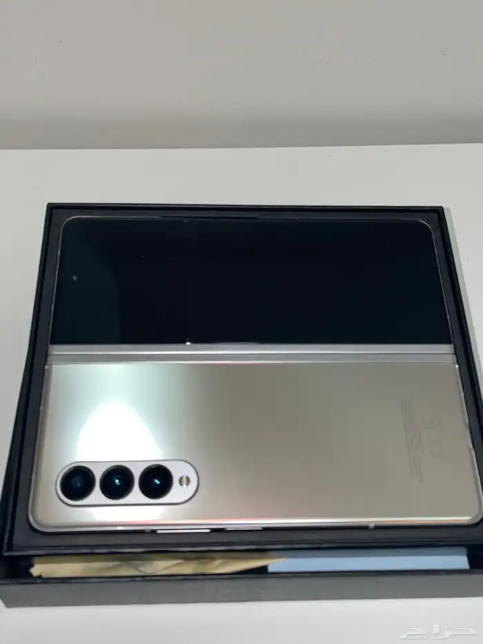 للبيع جلكسي فولد 3 5G  galaxy z fold 3 5G 8