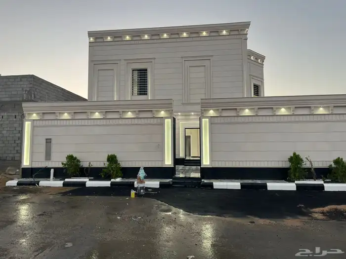 فيلا مستقلة كبيرة وتشطيب فاخر وحوش كبير الطائف جليل 0