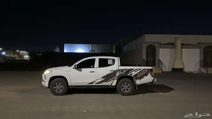 مستبيشي l200 2023 فل كامل سعودي 6
