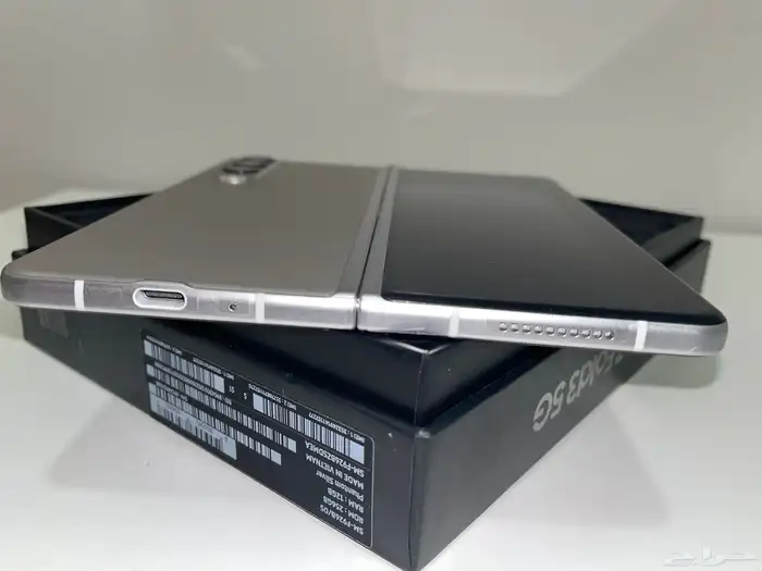 للبيع جلكسي فولد 3 5G  galaxy z fold 3 5G 10