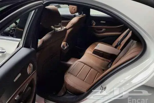 مرسيدس E250 AMG Line 2023 16