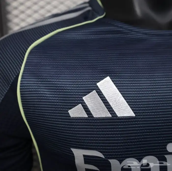 اطقم ريال مدريد الكلاسيك والجديد 7