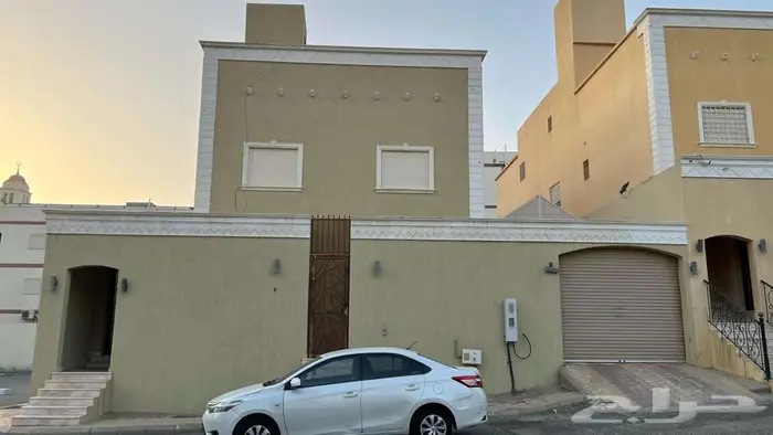 فيلا للبيع بحي العوالي 0