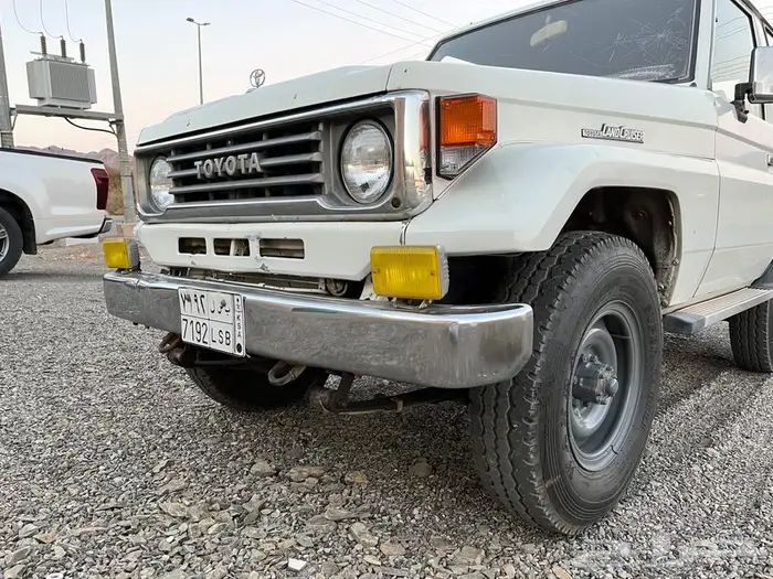 للبيع ربع مخزن موديل 90 7