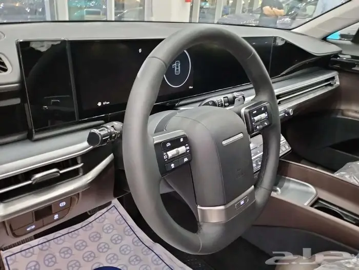 هيونداي ازيرا 2025 عروض مميزه وحصريه للكاش والاقساط 15