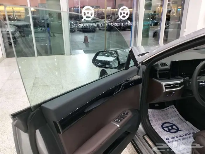 هيونداي ازيرا 2025 عروض مميزه وحصريه للكاش والاقساط 4