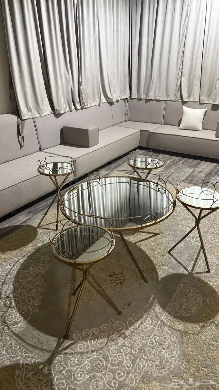 طاولات للبيع 6 خدمه 1