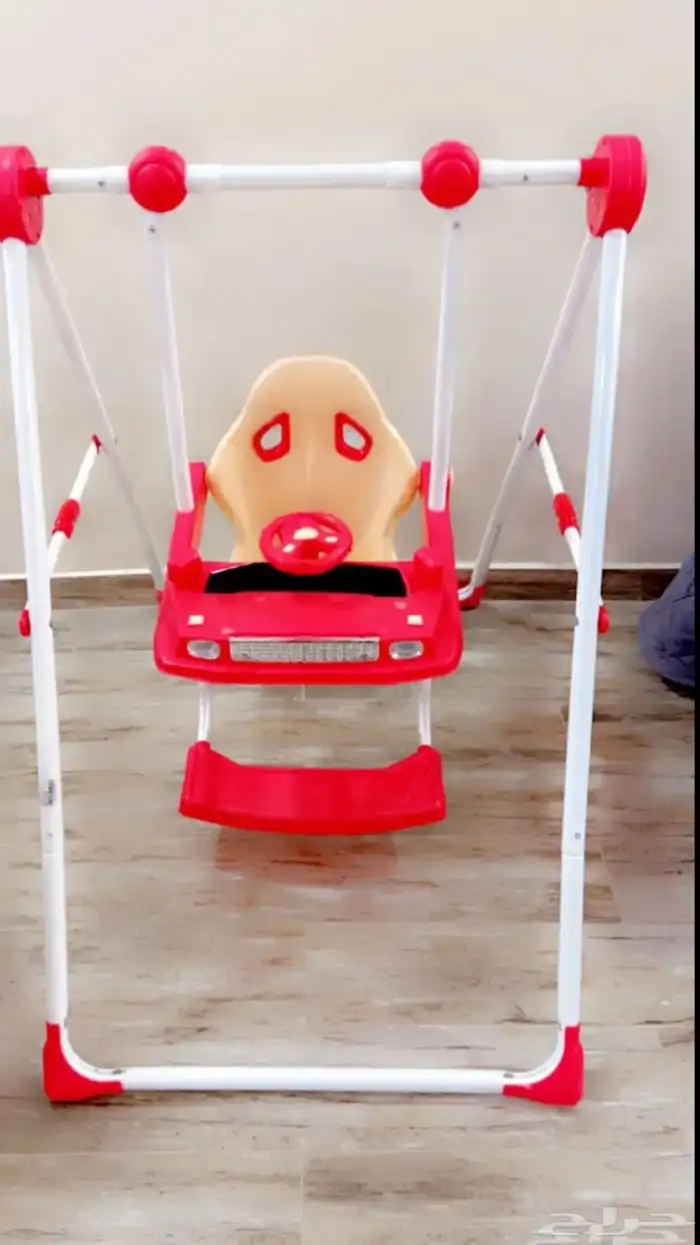 سرير والعاب اطفال 4