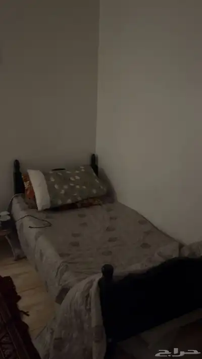 للبيع سريرين 0