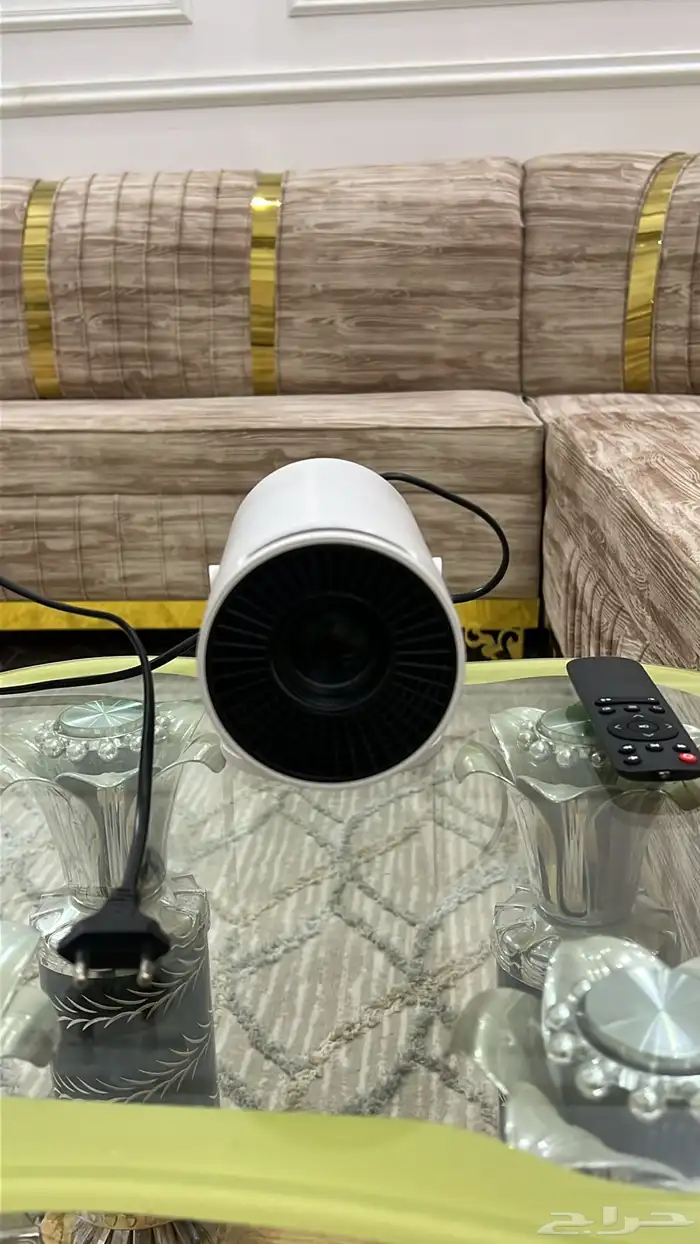 بروجكتر HY300 2