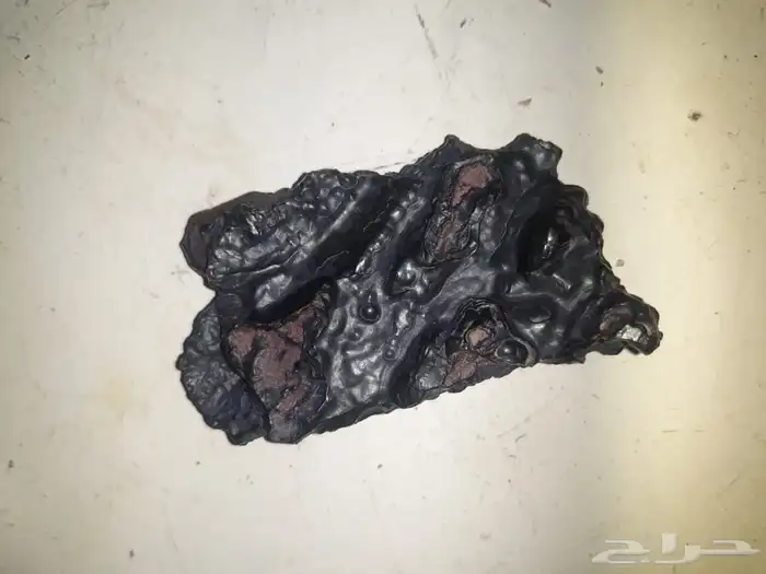 احجار نيزك لا يجذبها المغناطيس 4