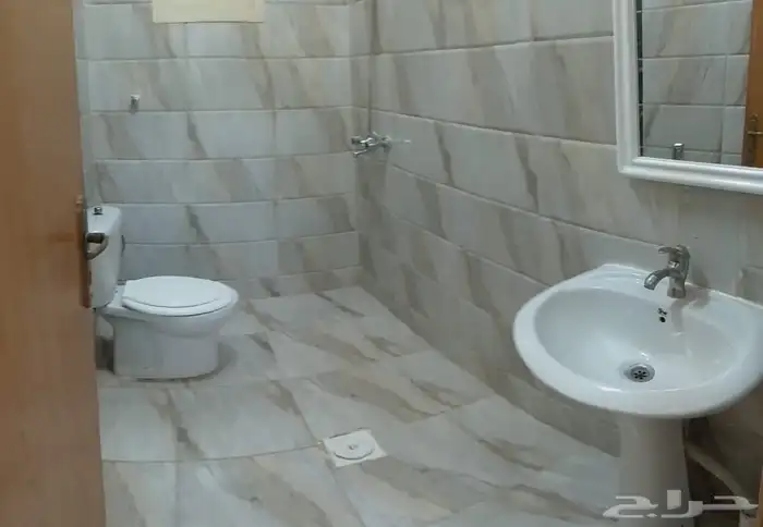 شقق مؤثثة قريبة من الهيئة .. 8