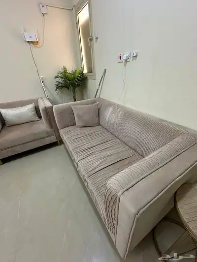 كنب Lحد بيعه 700 ريال 0