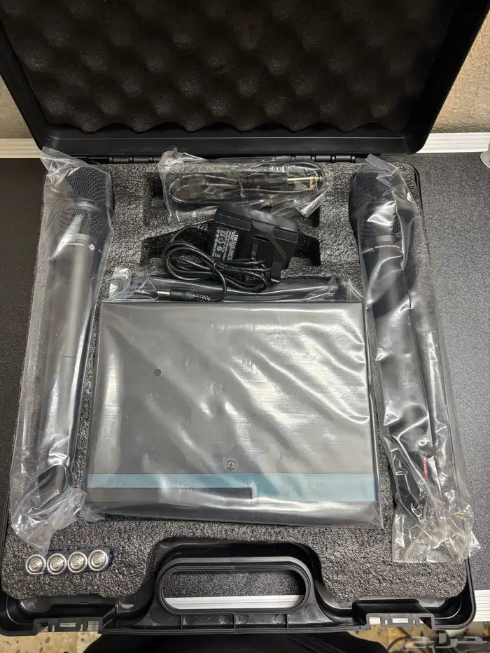 للبيع مايك JBL 3