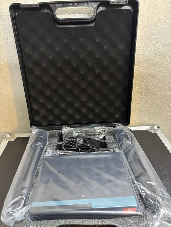 للبيع مايك JBL 0