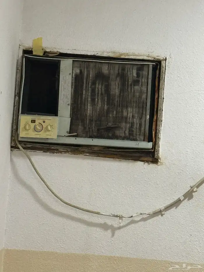 للبيع مكيف اسبليت مع ثلاجه و مكيف شباك 1