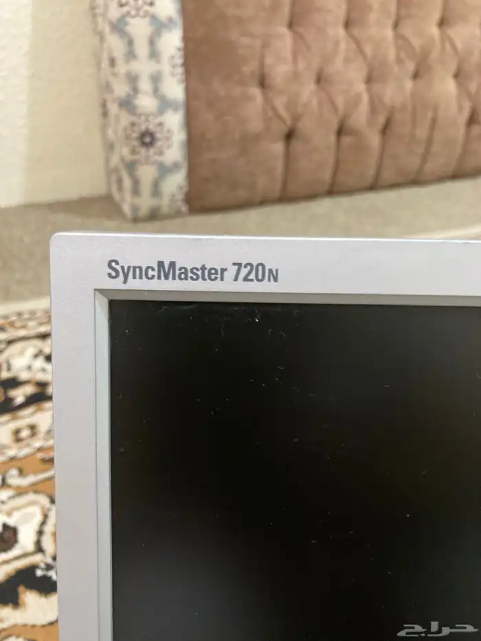 شاشة كمبيوتر مربع مستعملة 2