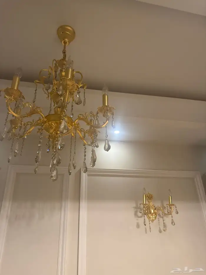 ثريات نظيفه للبيع على السوم واتس 2