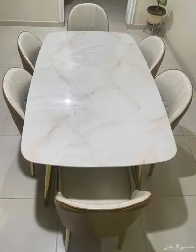 طاولة طعام لست اشخاص 0