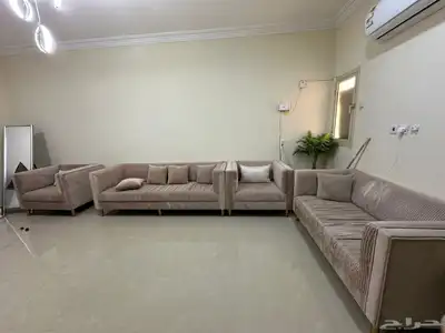 كنب Lحد بيعه 700 ريال 4