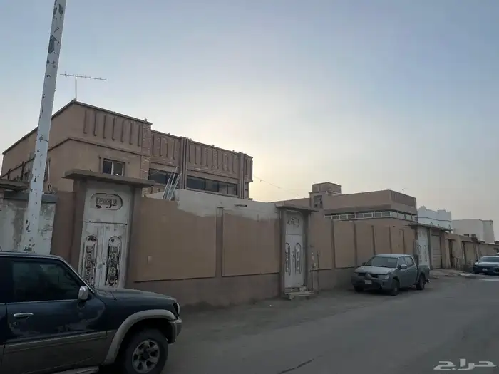 للبيع بيت في حي المطار - عنيزة 2