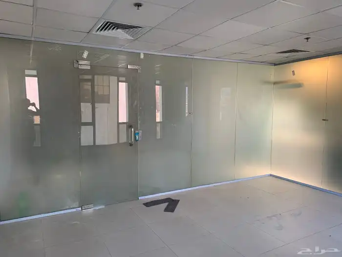 معلم الزجاج سكريت 2