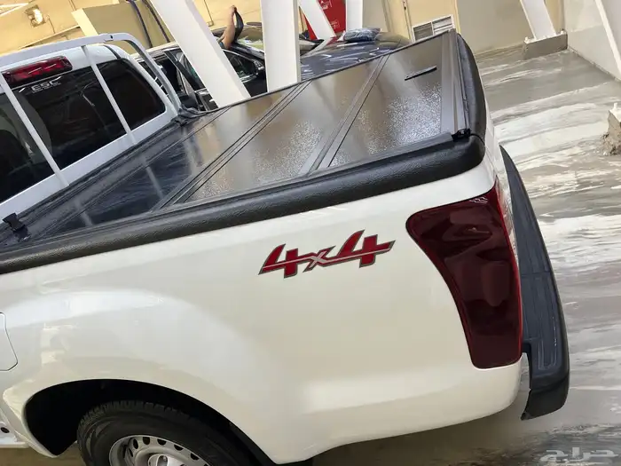 ايسوزو دي ماكس سنة الموديل 2025 قير عادي ماشيه 22الف 12
