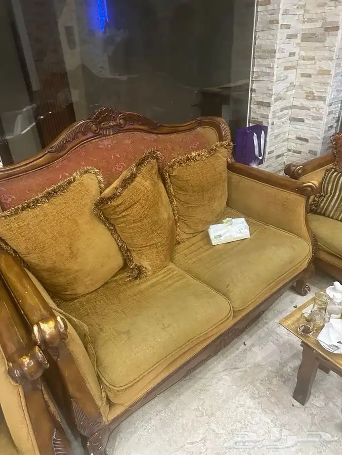 للبيع كنب مستعمل 8 قطع 2