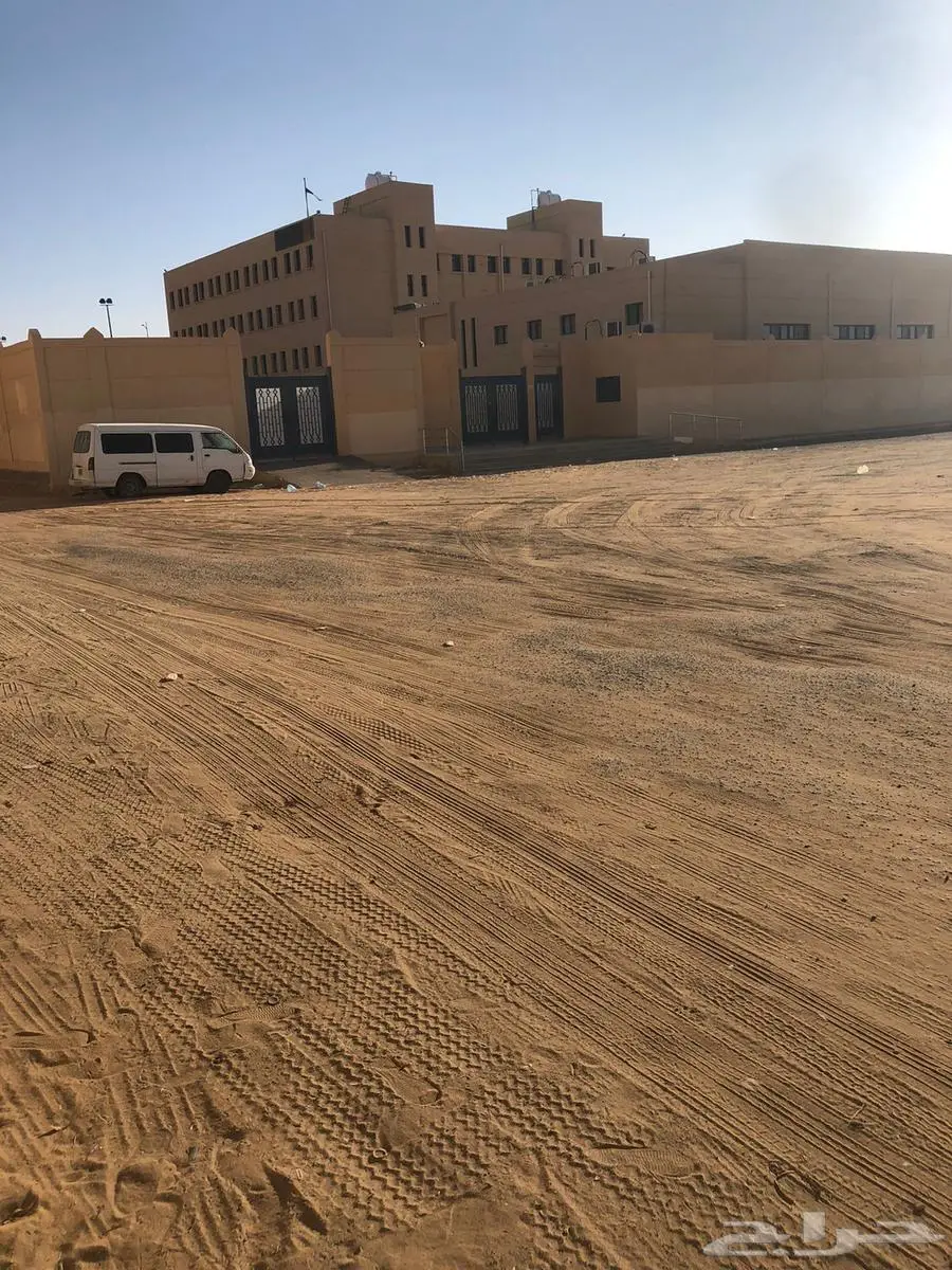 بقاله للبيع حي مشعل أ أمام مدرسه عيال 2