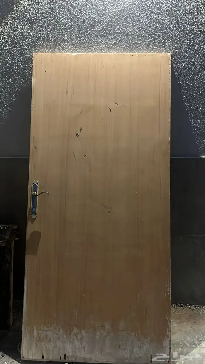 بيبان خشب ممتازه مع الحلق جاهزه لتركيب 2