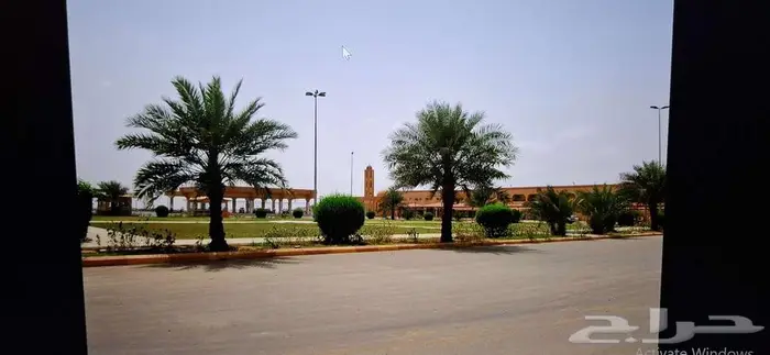 محطة وقود ومجمع تجاري كبير للايجار بالدرب 4