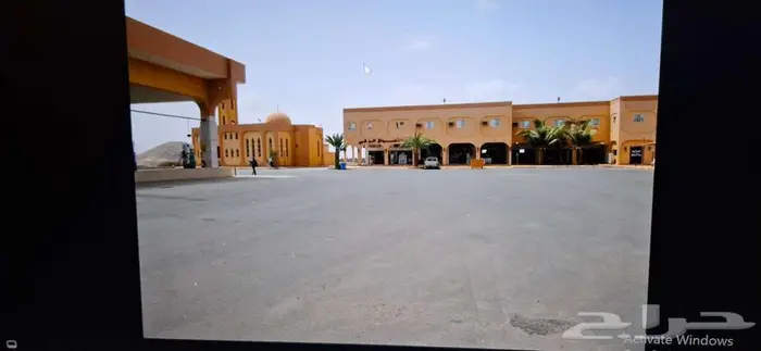 محطة وقود ومجمع تجاري كبير للايجار بالدرب 1