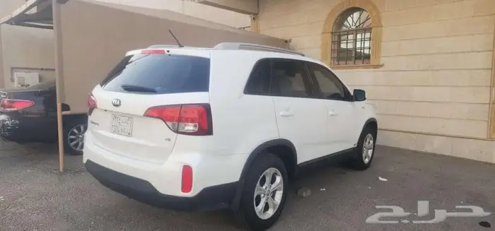 كيا سورينتو 2015 3