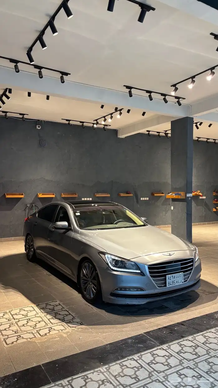 جينسيس رويال V8 اعلى المواصفات 7