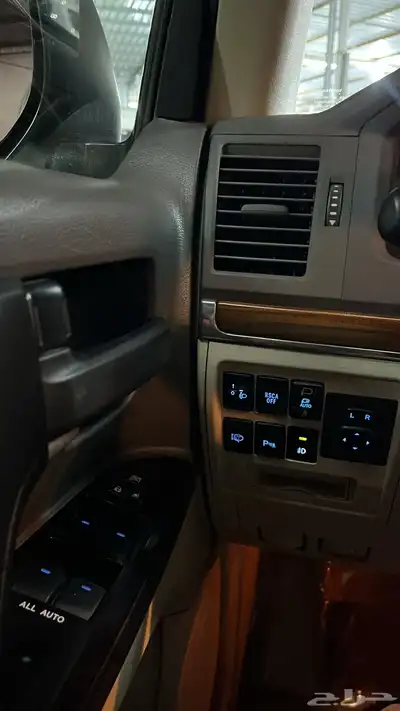لاندكروزر2018 10