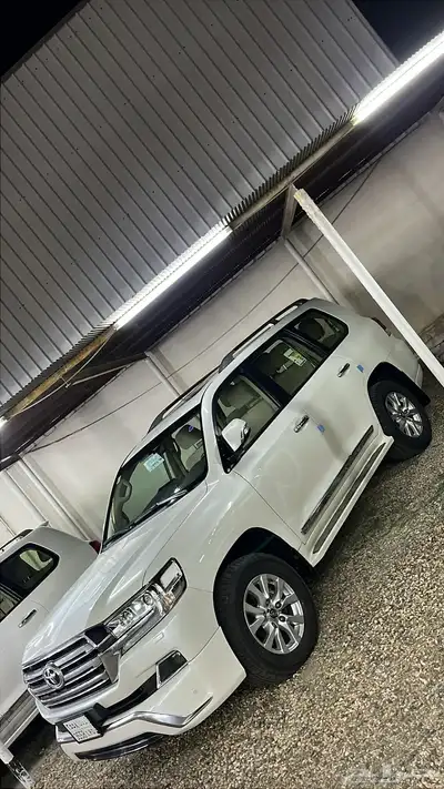 لاندكروزر2018 12