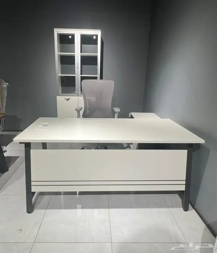 اثاث المكتبي متوفر في تصاميم جديدة و مميزة 7