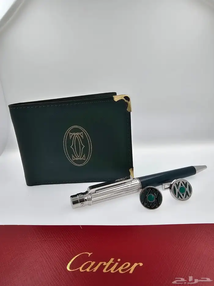 طقم محافظ رجالية. 2