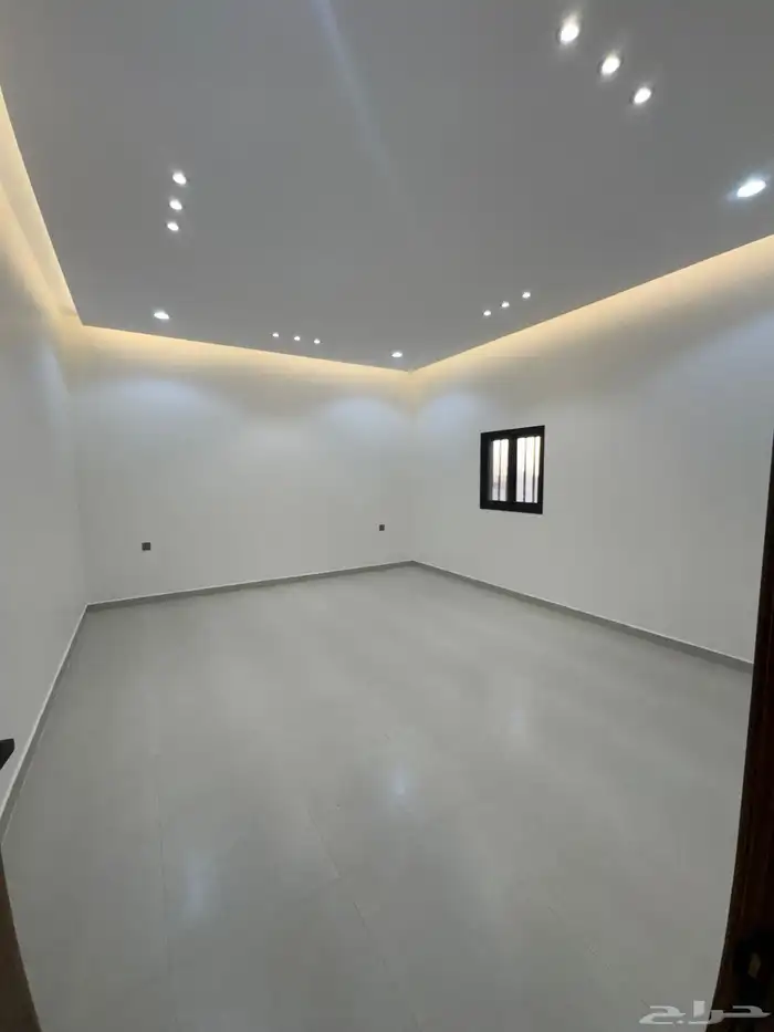 فيلا سكنية دور وثلاث شقق 36