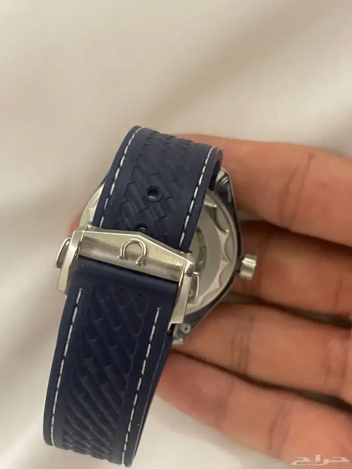 ساعة أوميغا 6