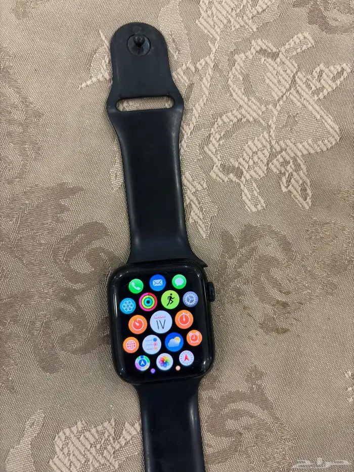 ساعة ابل Apple Watch 5