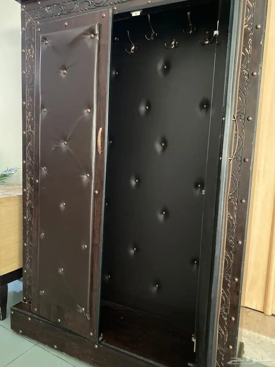 دولاب عبايات 2